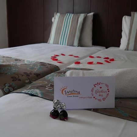 Sunstone Boutique Guest House Buġibba Buitenkant foto
