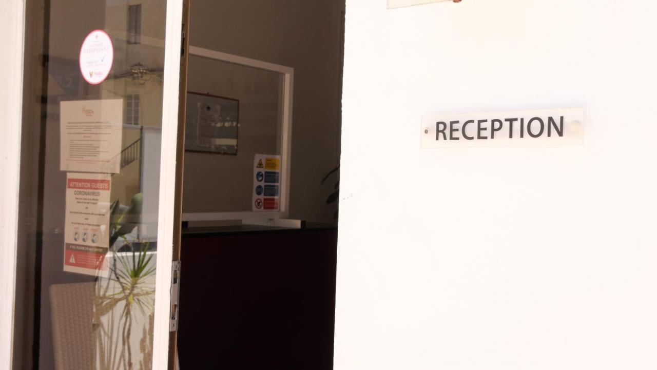 Sunstone Boutique Guest House Buġibba Buitenkant foto