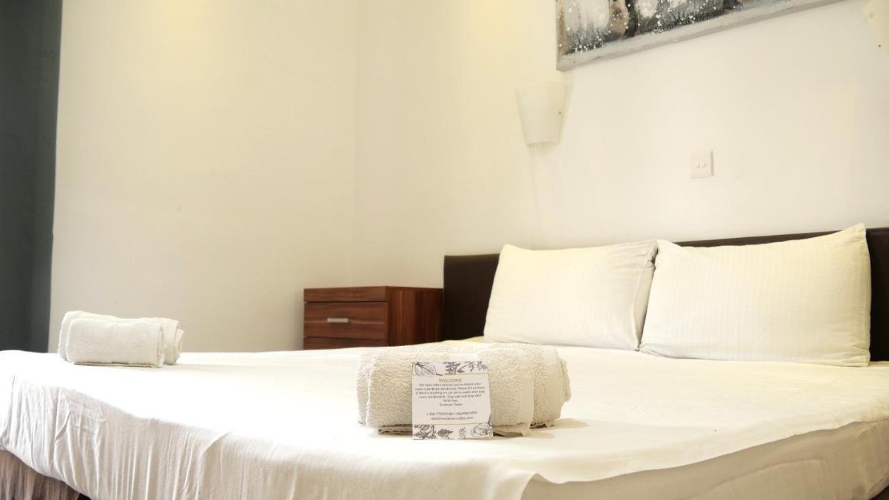 Sunstone Boutique Guest House Buġibba Buitenkant foto