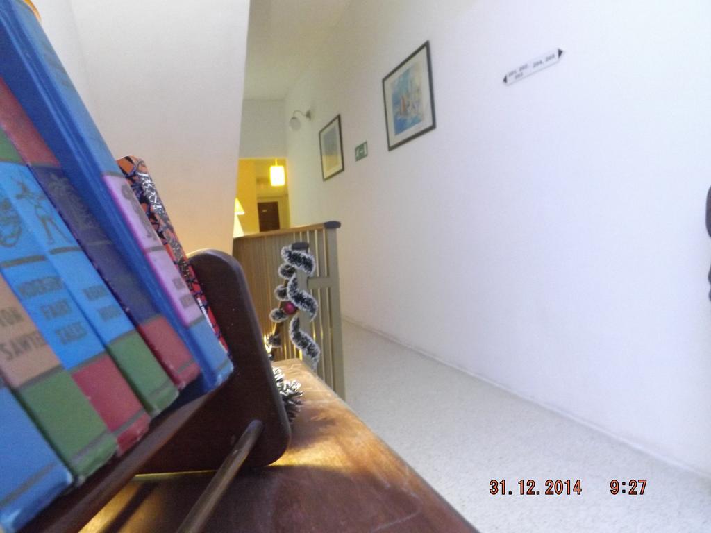 Sunstone Boutique Guest House Buġibba Buitenkant foto