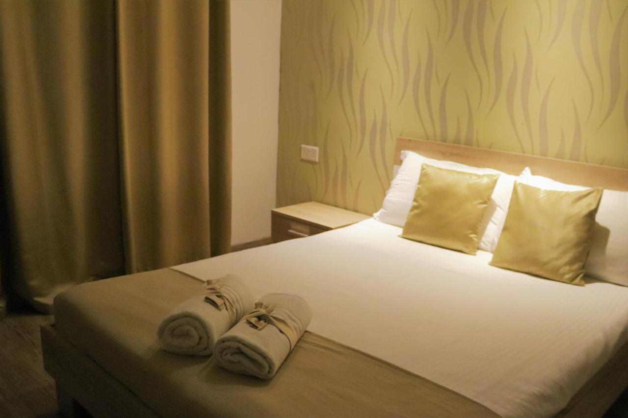 Sunstone Boutique Guest House Buġibba Buitenkant foto