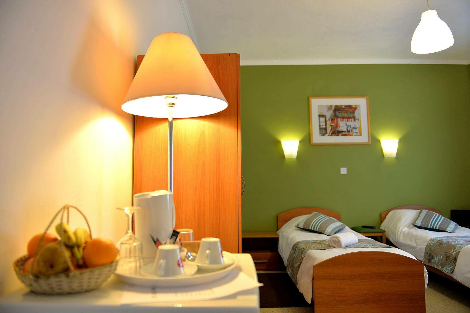 Sunstone Boutique Guest House Buġibba Buitenkant foto