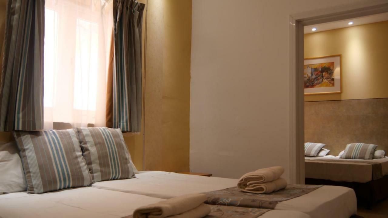 Sunstone Boutique Guest House Buġibba Buitenkant foto